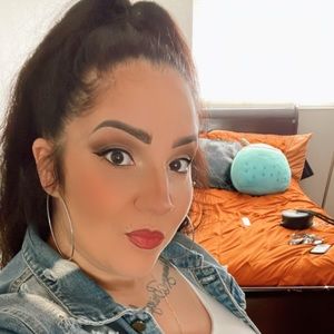 Meet your Posher, Marisol